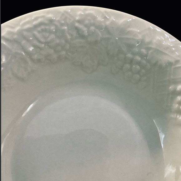 Gibson Four Seasons White 8” Cereal Salad Bowl Lattice Grapes Dinnerware - Picture 4 of 5